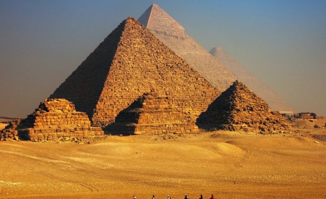 Кайро със самолет от Шарм ел-Шейх