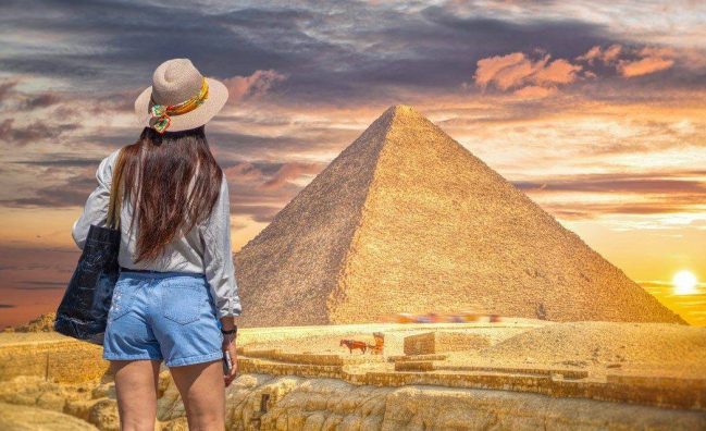 Кайро със самолет от Хургада